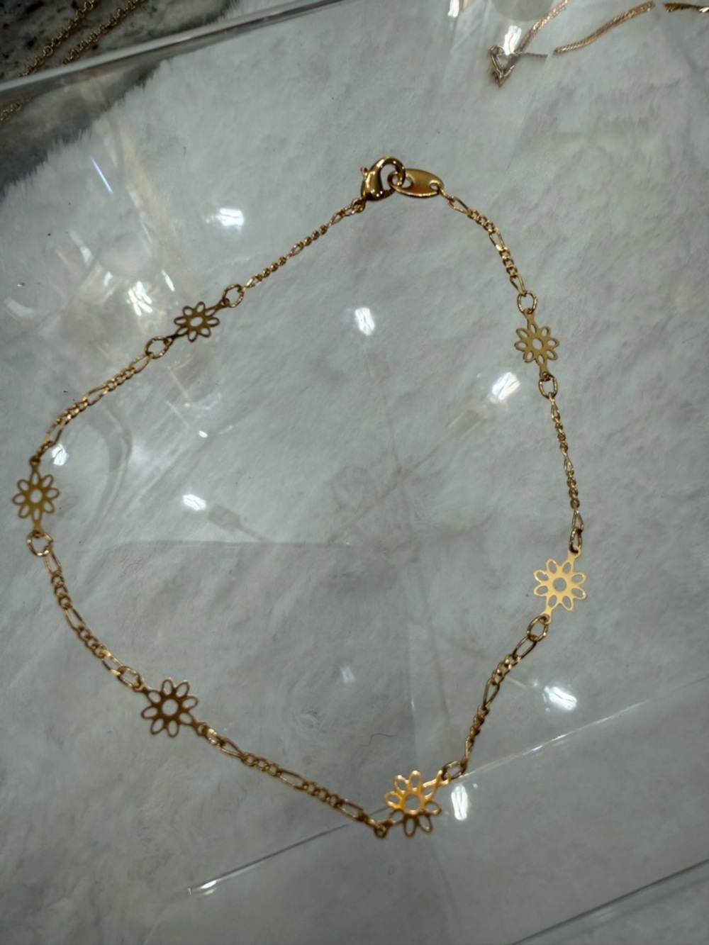 Avon “Golden Classics” 3-piece anklet set (gold tone) NIB - Picture 7 of 11